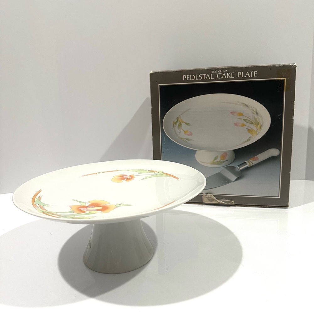 Vtg Pedestal Cake Platter Stand Westbury Tuscany Yellow Orange Floral Dessert
